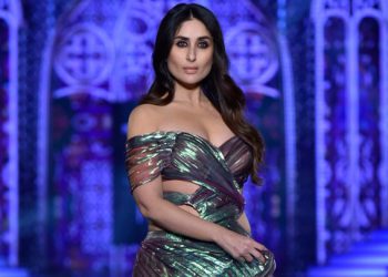 Kareena to walk the ramp at Lakme Fashion Week finale