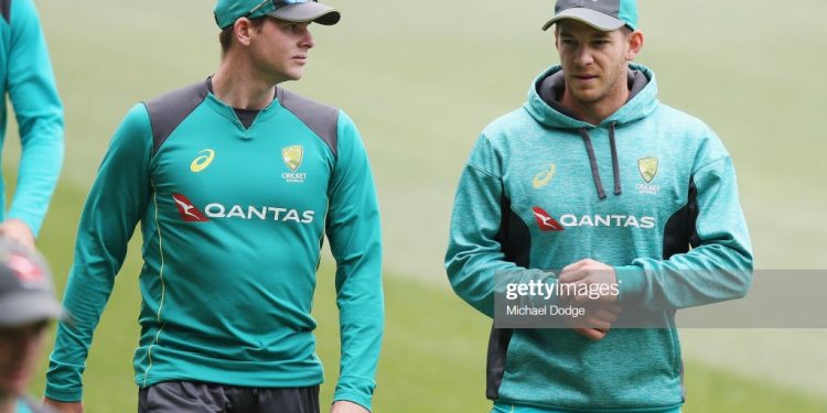 MELBOURNE, AUSTRALIA - DECEMBER 24:  Steve Smith talks with Tim Paine (R) during an Australian nets session at the Melbourne Cricket Ground on December 24, 2017 in Melbourne, Australia.  (Photo by Michael Dodge/Getty Images)