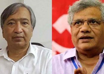 Yousuf Tarigami (L) and Sitaram Yechury