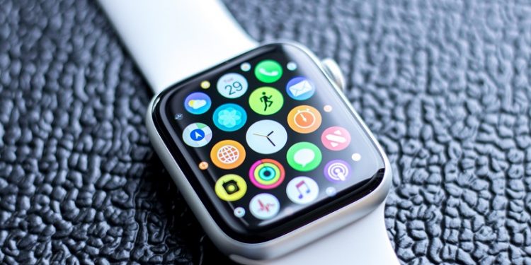 Apple Watch Series 5 to use OLED display