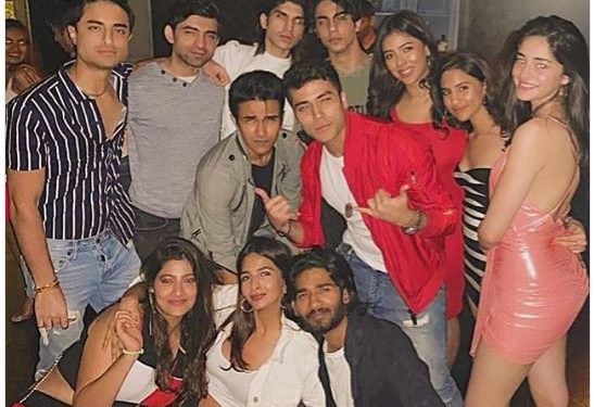 Pictures of Ananya Panday and Aryan Khan partying together go viral