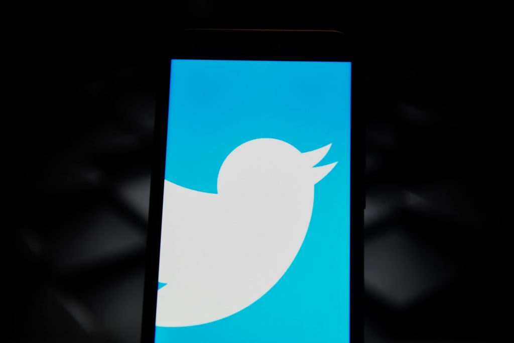 Twitter to soon let users follow topics