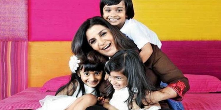 Farah Khan with children