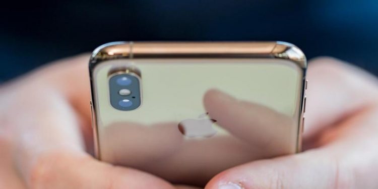 2021 iPhones may have Face ID, in-display Touch ID