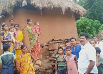 Athamallika MLA visits Maoist -hit village