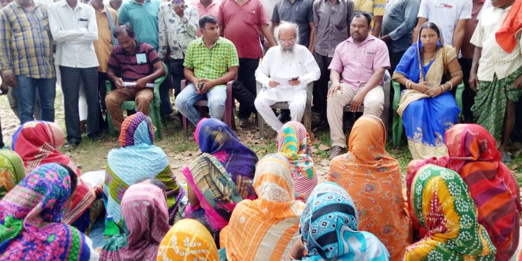 Locals apprise Sarangi about risky boat ride