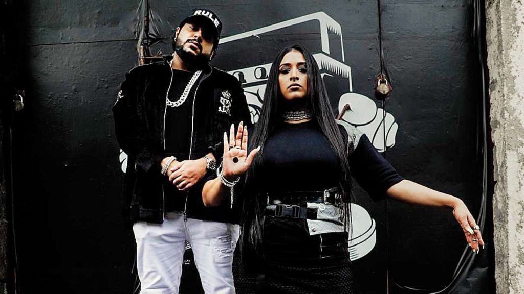 Raja Kumari joins hand with Shah Rule for 'Kaun hai tu'