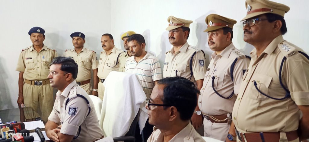 Dreaded gangster held from Cuttack