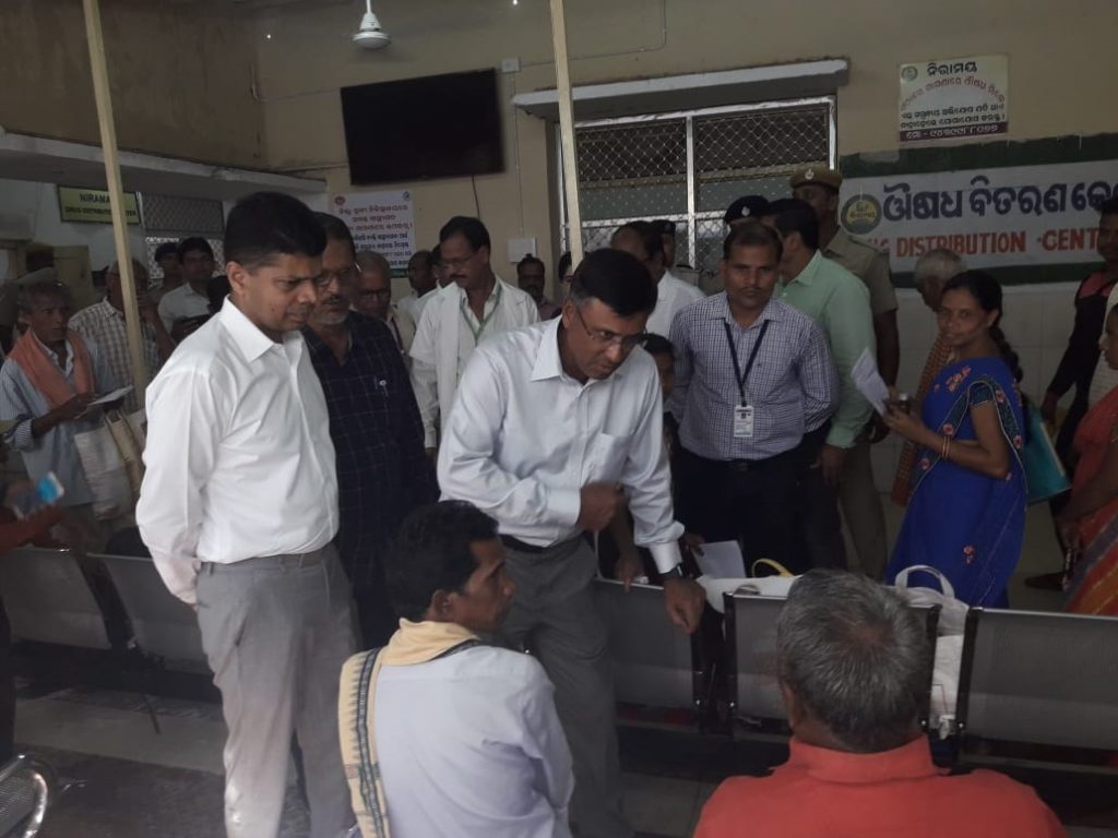 5-T secy reviews ‘Mo Sarkar’ in Boudh, Kandhamal districts