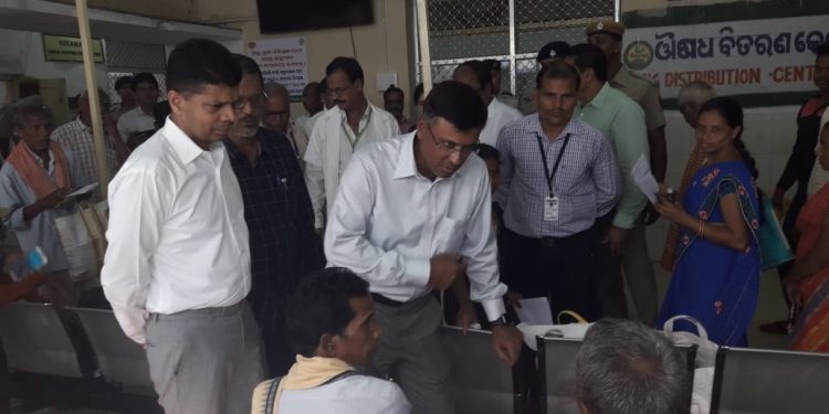 5-T secy reviews ‘Mo Sarkar’ in Boudh, Kandhamal districts