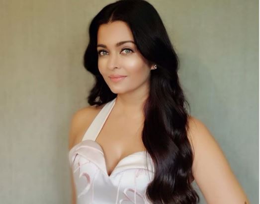 Aishwarya Rai looks stunning in white; see pics