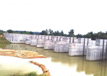 2 yrs on, minor irrigation dam still incomplete