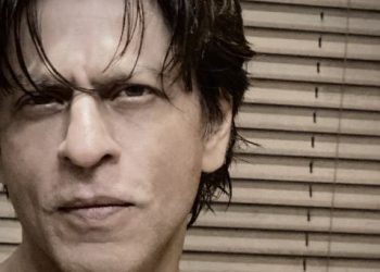 Keep love flowing: SRK on reaching 39 mn fans on Twitter