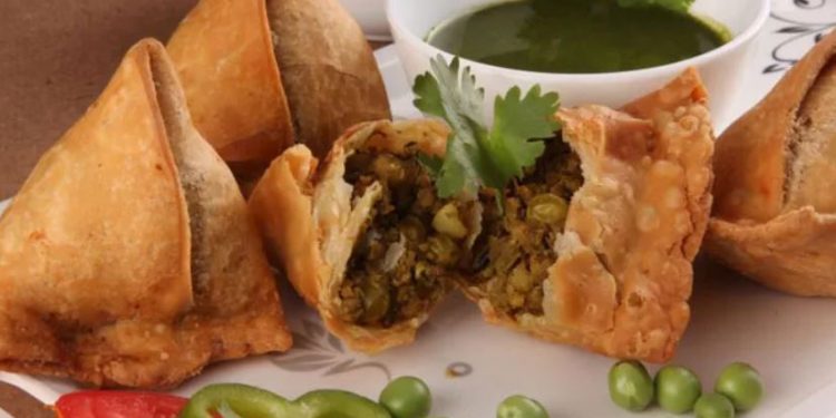 Did you know Samosa is not an Indian invention? Read to know when it came to India