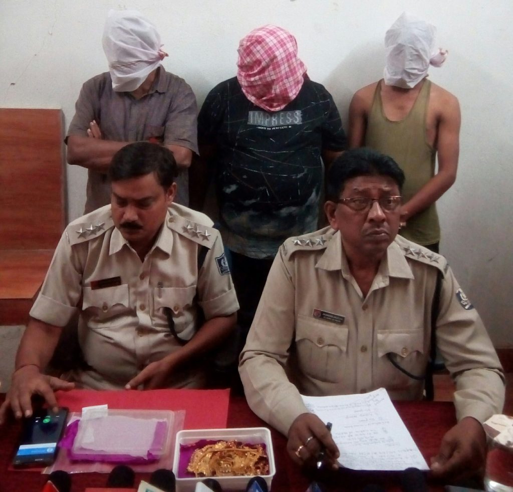 Robber gang busted, gold jewellery seized