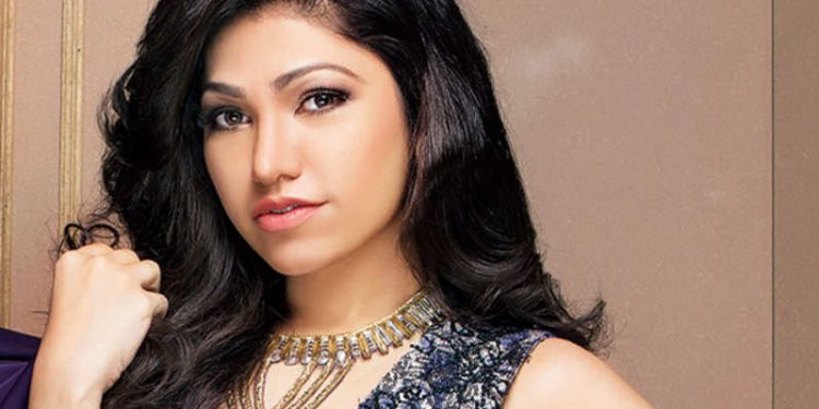 Tulsi Kumar, Mika recreate hit song 'Ankhiyon se goli maare'