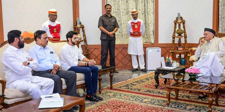 Shiv Sena leaders including Aditya Thackeray (3rd left) during the meeting with Maharashtra Governor Bhagat Singh Koshyari during the meeting Monday