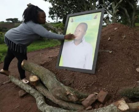 Relatives drag man’s dead body to bank after being denied life insurance benefits; Watch video