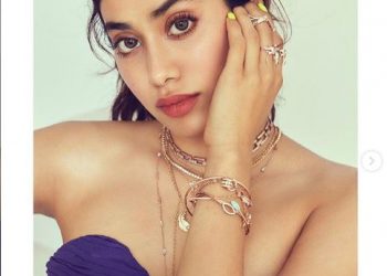 Janhvi Kapoor looks sexy in purple strapless dress; See pics