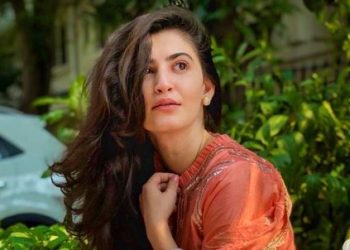 Shivaleeka Oberoi signs her 2nd film ahead of debut