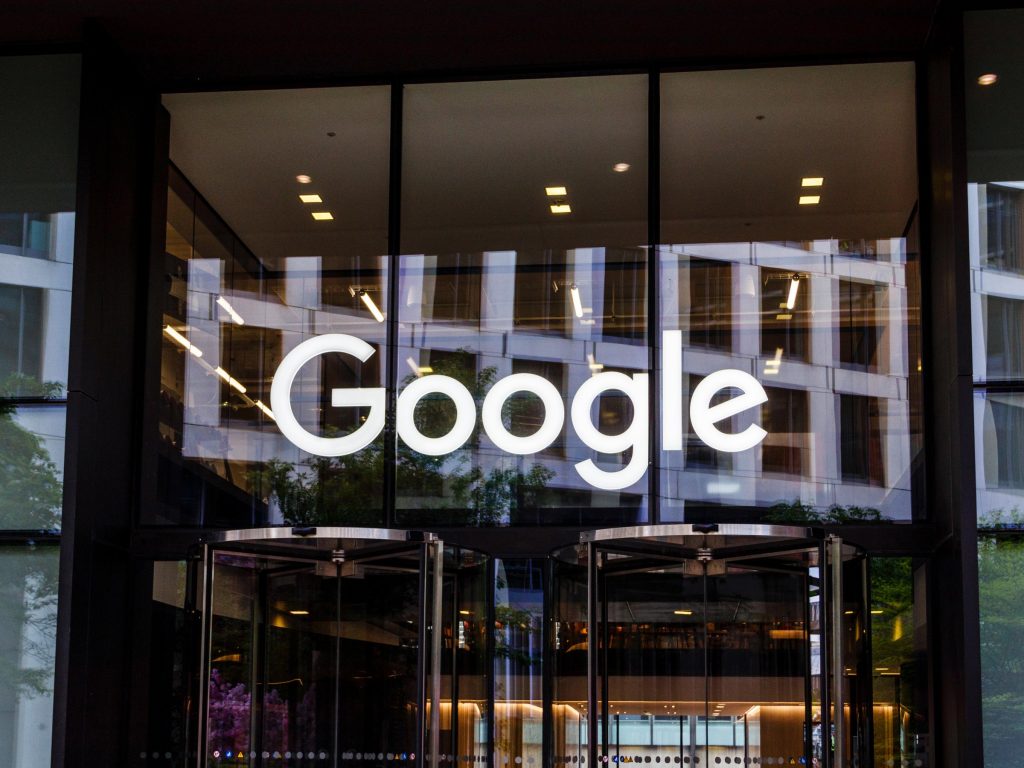 Google teams up with security firms to curb malicious apps