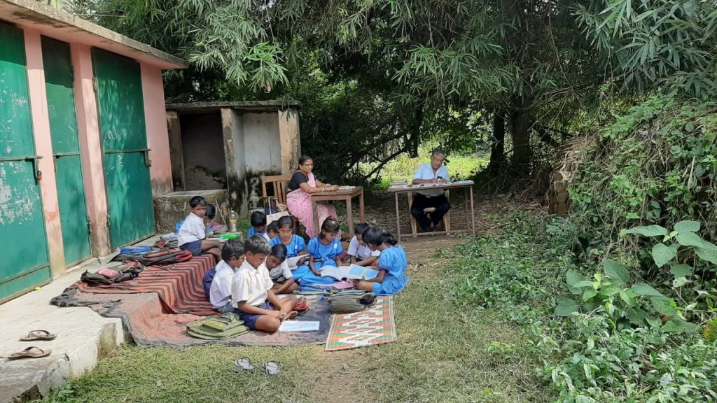 A school under bamboo bush, thanks to SSA