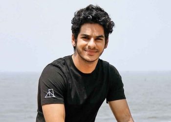 Janhvi Kapoor's alleged boyfriend Ishaan Khattar spotted distributing food to the poor; see pics