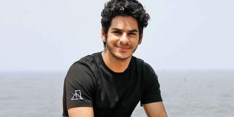 Janhvi Kapoor's alleged boyfriend Ishaan Khattar spotted distributing food to the poor; see pics