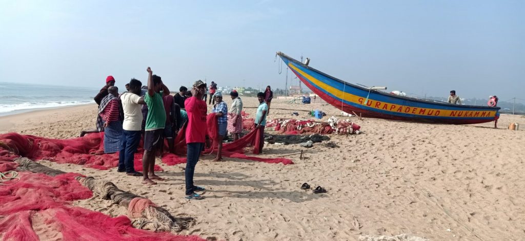 Gopalpur Sea, fishermen, Fishing equipment