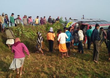 8 injured as bus skids off road in Jajpur