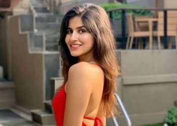 Actress Sakshi Malik makes heads turn with her latest Instagram photos