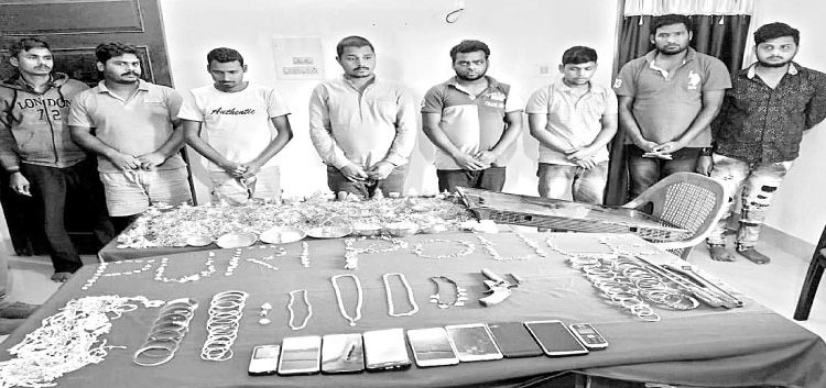 Eight wanted interstate dacoits arrested in Puri