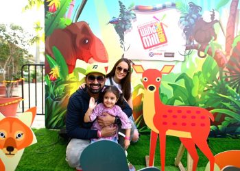 Rannvijay Singha has fun time with daughter at kids' fest