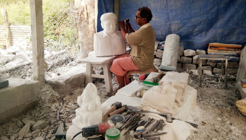 Bharat urges Gen X to take to sculpting