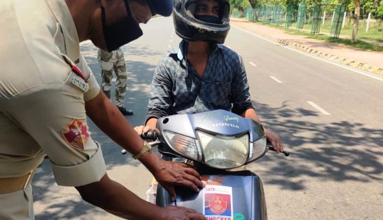 Commissionerate Police to issue ‘CHECKED’ stickers for vehicles working during lockdown