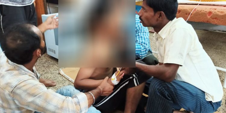 Minor attempts suicide after dad refuses to buy him mobile phone