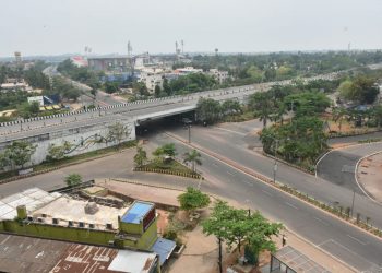 Jaydev Vihar Square in Capital city wears a deserted look as vehicles have remained off roads during the lockdown enforced to curb the spread of coronavirus