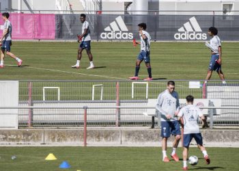 Bayern Munich players train Monday