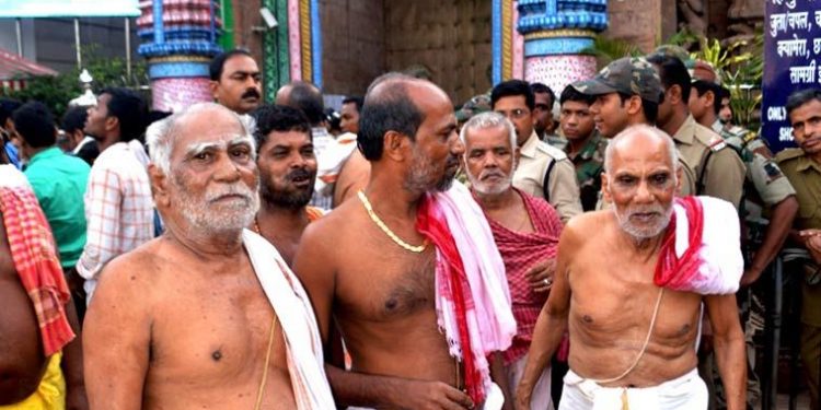 Puri temple servitors to get financial assistance amid lockdown