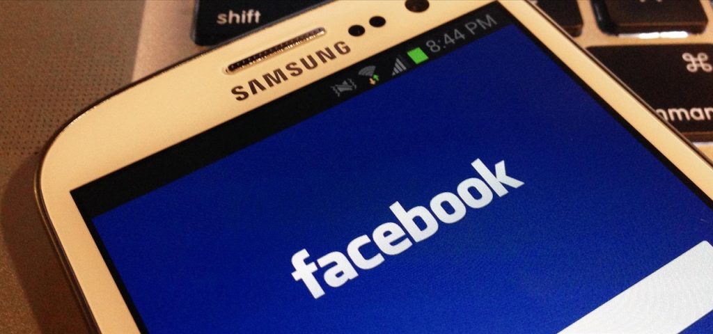 Samsung, Facebook donate smartphones, video-calling devices