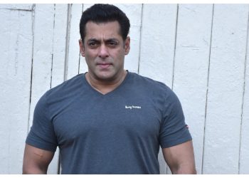 Salman Khan donates food for needy during lockdown crises; watch video