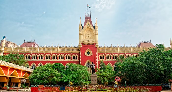 Orissa HC launches new time schedule for subordinate courts in red, green and orange zones Cuttack: The Orissa High Court has issued new time schedules for the subordinate courts of different zones. As per direction of the HC, the subordinate courts in red zones and orange zones would function for one hour and two hours respectively. Meanwhile for the green zones the revised timing is 2.5 hours. Source said, starting from Monday, the Orissa High Court will hear cases through single judge benches aided by video conferencing. The decision was taken in view of rising cases of novel coronavirus infections in the state. Five justices will hear various cases through video conferencing during the third phase of lockdown. For counter filing the HC will open from 10:30am to 1pm. The Orissa High Court will function on all five days of a week with one division bench Tuesday and Thursday and five single benches on each working day of the week till May 15. The normal functioning of the High Court and the subordinate courts in Odisha will remain suspended till May 17. The Orissa HC in its order said that the working of subordinate courts and their offices coming under orange zone shall function for two hours from 9.00 am to 11.00 am except the courts and their offices in Berhampur, Bhubaneswar, Chhatrapur, Koraput (Sadar), Puri (Sadar), where there is no morning sitting and which will function from 11.00 am to 1.00 pm. Judges of the sub-ordinate courts have been given the power to close the functioning of the courts if their court will come under containment zone in future. All these above rules by Orissa HC has been effective from May 4 till May 17. Besides, the employees of both HC and sub-ordinate courts have been instructed to maintain social distancing and other lockdown norms like wearing of masks within the court premises.