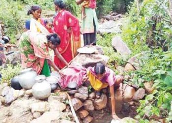 Sans Swajaldhara, people drink stream water