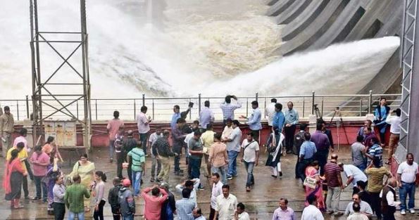 Season’s first flood water released from Hirakud dam