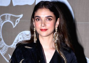 Aditi Rao Hydari's 'Sufiyum Sujatayum' gets release date