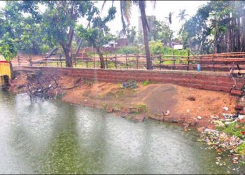 Holy Parvati Sagar tank in Puri in pathetic condition