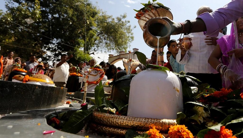 Never offer these 5 things to Lord Shiva this month of Shraavana