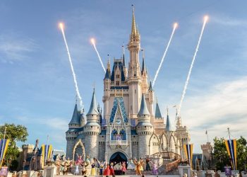 Florida's Walt Disney World to reopen