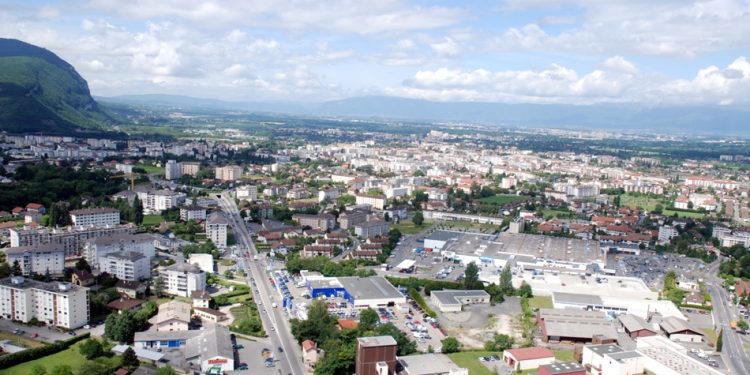 An aerial view of Annemasse. (Photo source: Wikipedia)