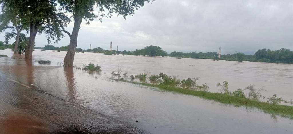 Balasore’s  Jalaka, Budhabalanga, Subarnarekha  rivers in spate; trigger flood situation